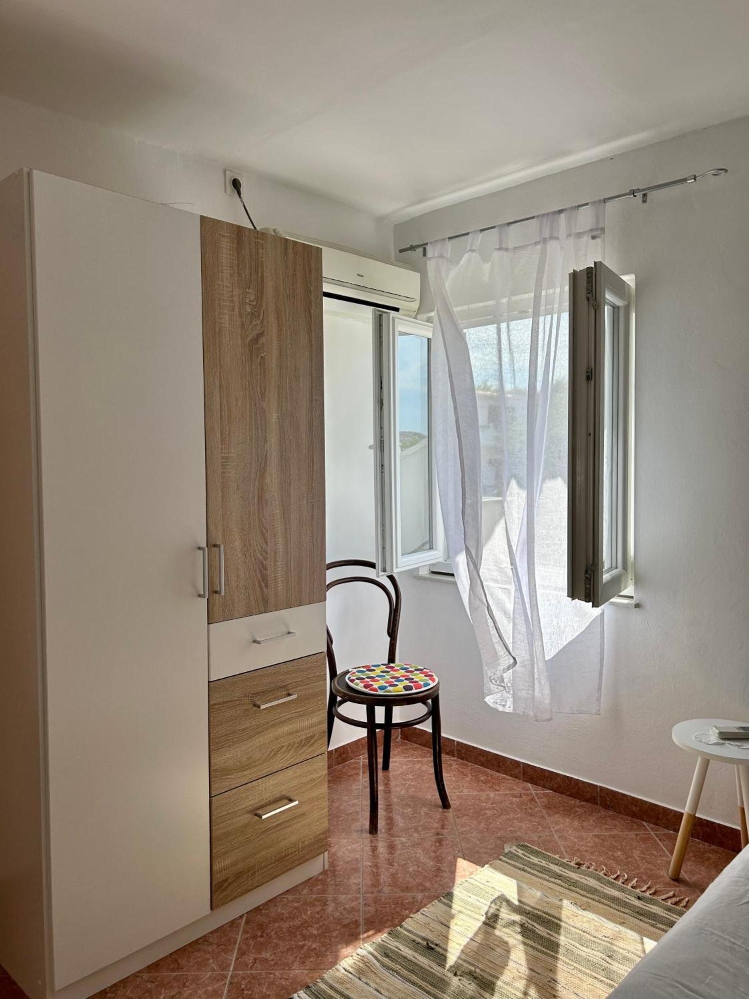 Tatjana Apartment Pag Town