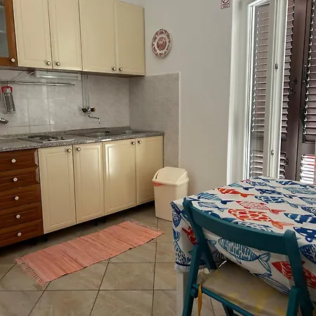Apartments Tatjana Pag Town Exterior photo