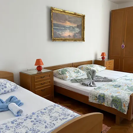 Apartments Tatjana Pag Town Exterior photo